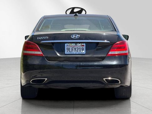 Used 2016 Hyundai Equus Signature RWD image 4