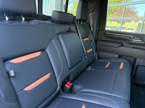 Used 2024 GMC Sierra 2500 AT4 w/ AT4 Premium Plus Package AWD/4WD image 44