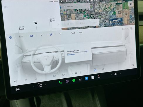 Used 2023 Tesla Model Y Performance image 23