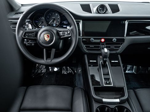 New 2025 Porsche Macan image 13