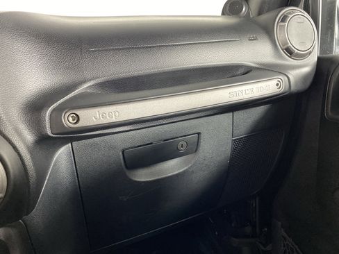 Used 2011 Jeep Wrangler Sport AWD/4WD image 28