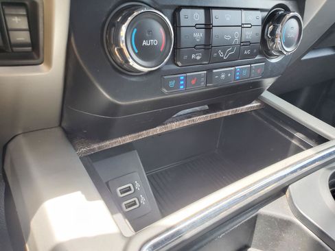Used 2017 Ford F350 Lariat w/ Chrome Package AWD/4WD image 30