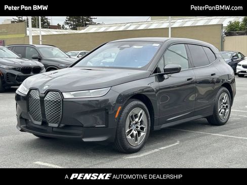 Used 2023 BMW iX xDrive50 AWD/4WD image 1