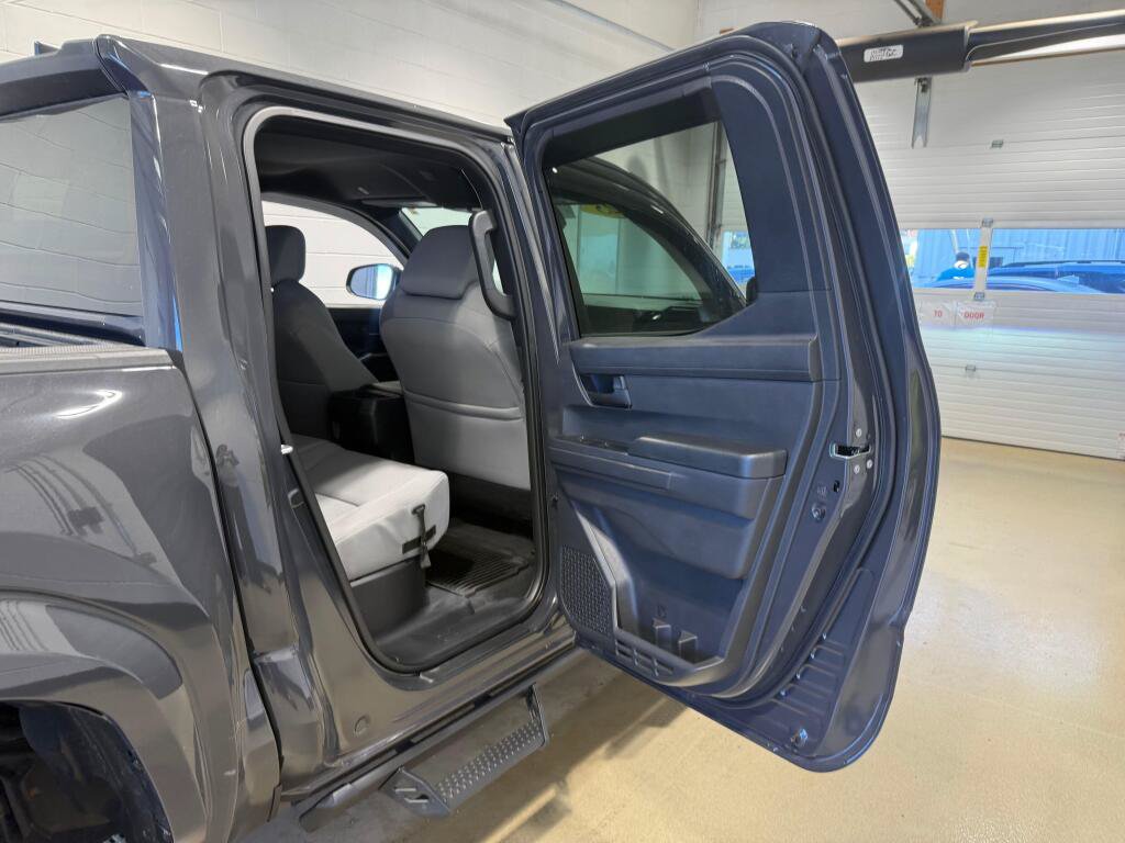 Certified 2025 Toyota Tacoma SR5 AWD/4WD image 13