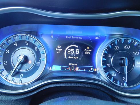 Used 2021 Chrysler 300 Touring w/ Sport Appearance Package RWD image 7