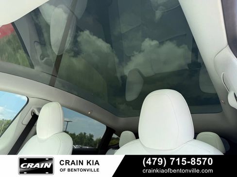 Used 2022 Tesla Model Y Performance AWD/4WD image 19