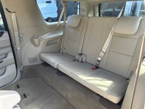 Used 2018 GMC Yukon XL Denali w/ Open Road Package image 36