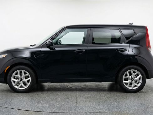 Used 2025 Kia Soul LX w/ LX Technology Package FWD image 5