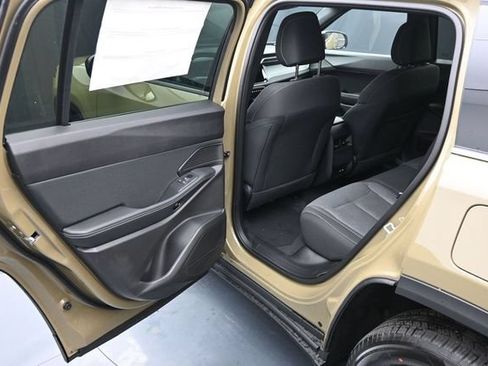 New 2026 Jeep Cherokee Laredo AWD/4WD image 40