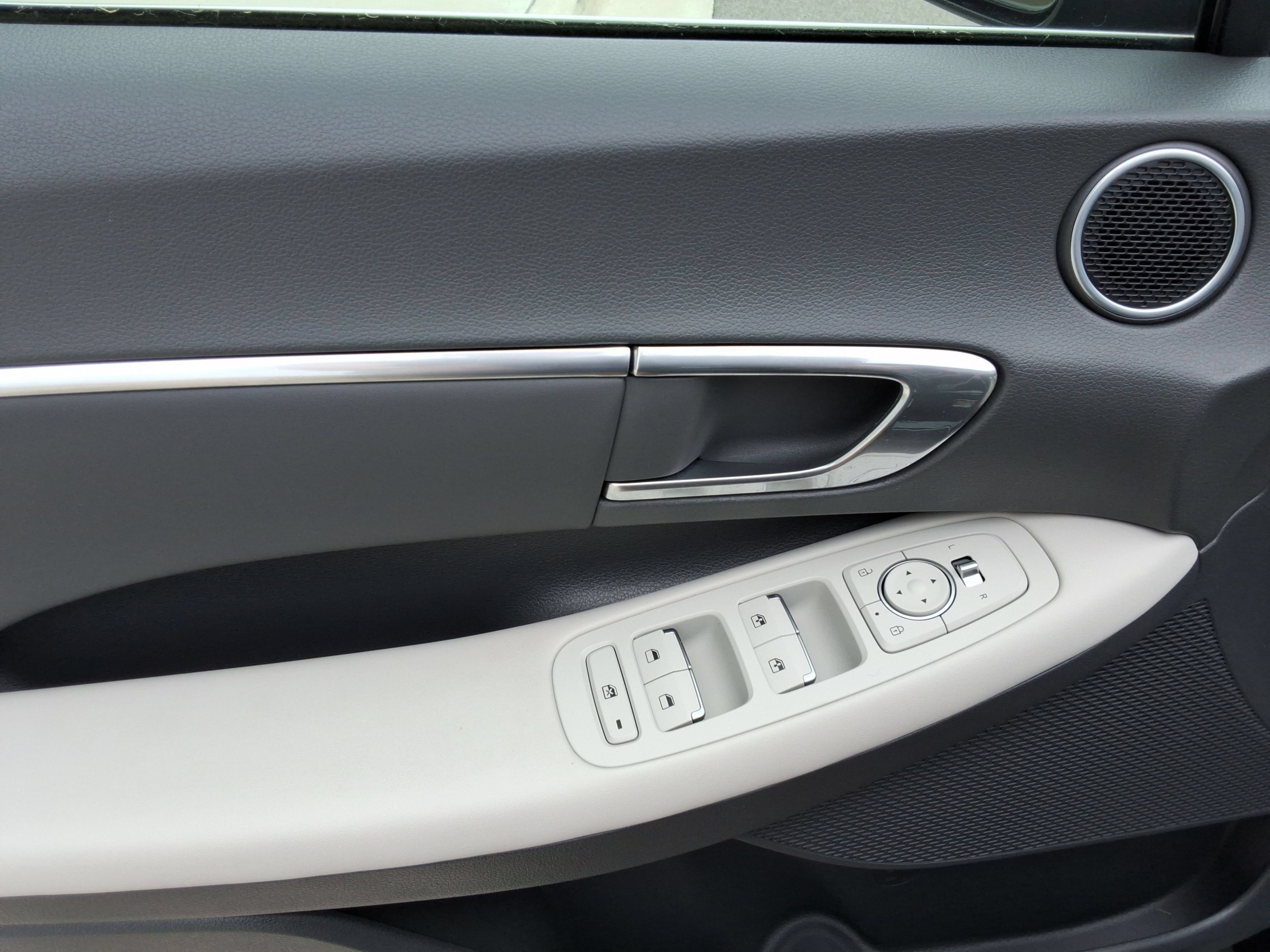 Used 2023 Hyundai Sonata SEL w/ Convenience Package FWD image 20