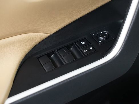 Certified 2025 Toyota RAV4 LE image 29