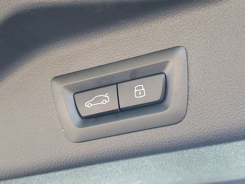 Certified 2024 BMW X5 xDrive40i w/ M Sport Package image 28