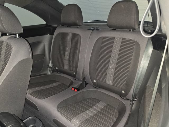 Used 2014 Volkswagen Beetle R-Line FWD image 11