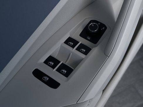 New 2025 Volkswagen Jetta SE image 10