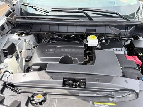 Used 2024 Nissan Pathfinder Platinum FWD image 21