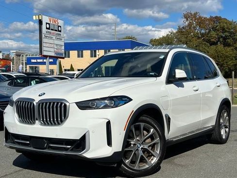 Used 2024 BMW X5 xDrive50e image 15