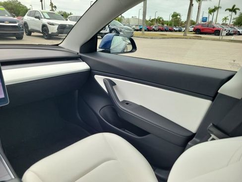 Used 2021 Tesla Model 3 Long Range image 13