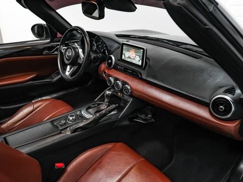 Used 2017 MAZDA MX-5 Miata RF Grand Touring image 20