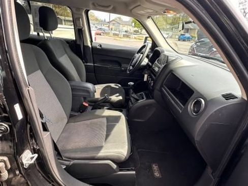 Used 2012 Jeep Patriot Sport FWD image 19
