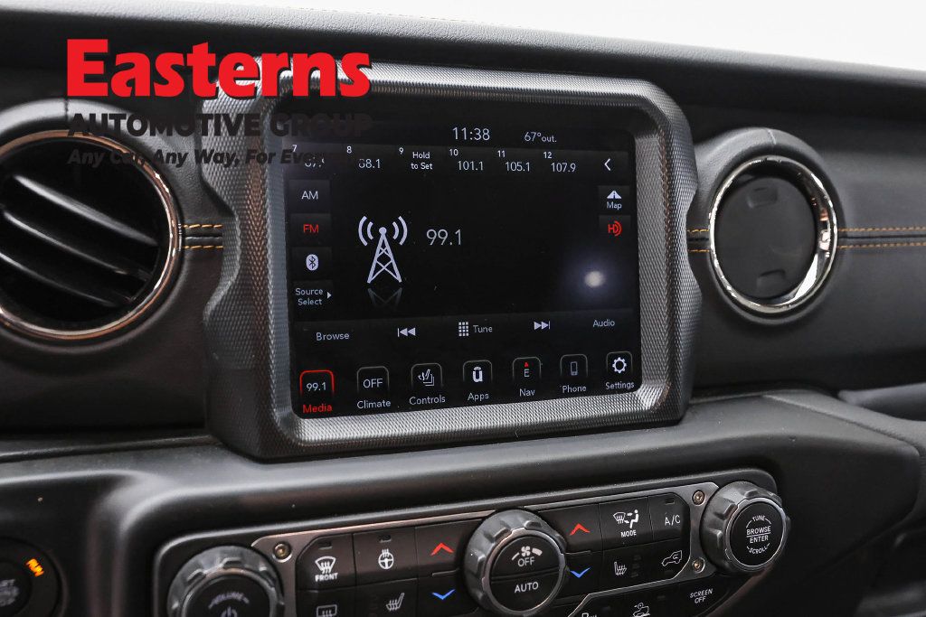 Used 2023 Jeep Wrangler Unlimited Sahara AWD/4WD image 21