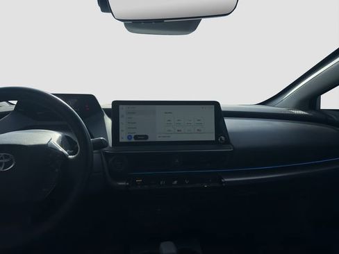 Used 2024 Toyota Prius XLE image 15