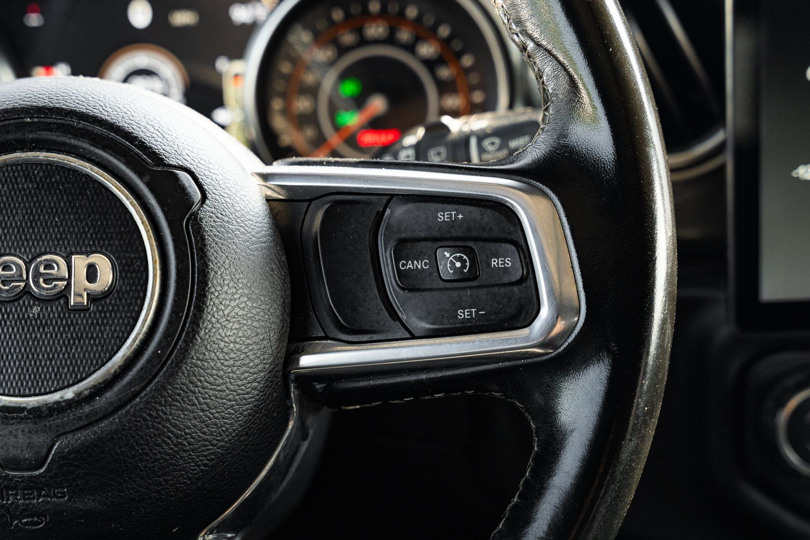 Used 2021 Jeep Wrangler Unlimited Sahara AWD/4WD image 27