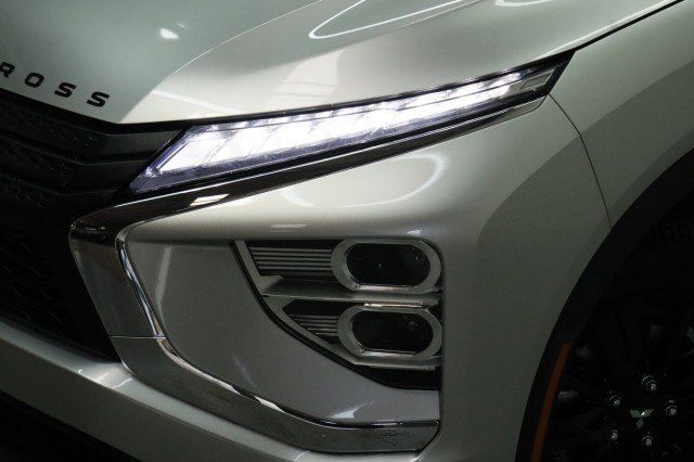 New 2026 Mitsubishi Eclipse Cross LE AWD/4WD image 2