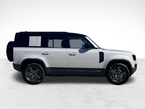 Used 2026 Land Rover Defender 110 S AWD/4WD image 9