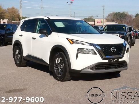 Used 2023 Nissan Rogue S AWD/4WD image 1