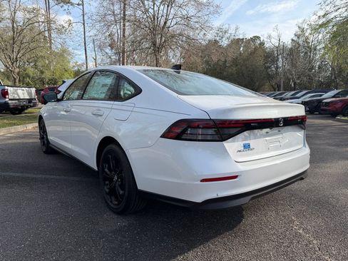 New 2025 Honda Accord SE image 4