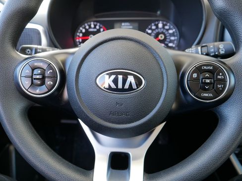 Used 2021 Kia Soul LX image 25