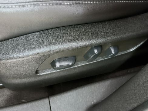 Used 2021 Cadillac XT4 Premium Luxury w/ LPO, Radiant Package image 22