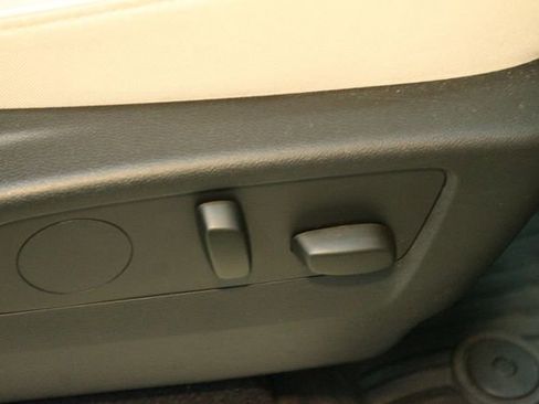 Used 2022 Buick Envision Avenir w/ Technology Package II FWD image 12