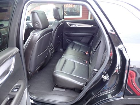 Used 2017 Cadillac XT5 Luxury image 8