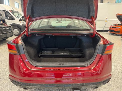 Used 2024 Nissan Altima 2.5 SR w/ SR Premium Package AWD/4WD image 8