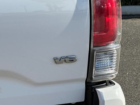 Used 2020 Toyota Tacoma TRD Off-Road w/ Technology Package AWD/4WD image 27