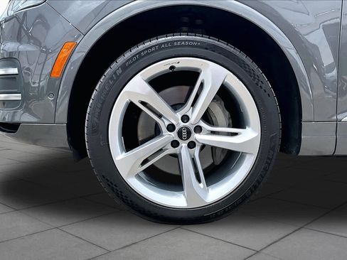 Used 2019 Audi Q7 3.0T Prestige AWD/4WD image 11
