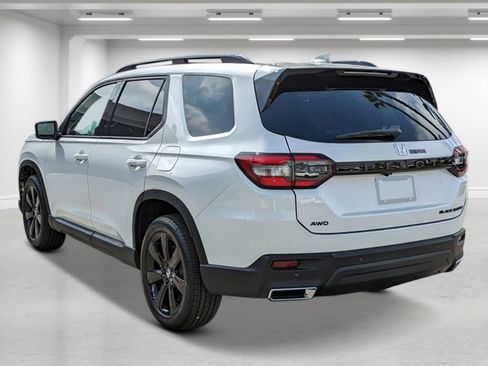New 2025 Honda Pilot Black Edition image 2