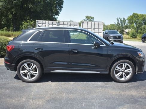 Used 2022 Audi Q3 2.0T Premium Plus w/ Premium Plus Package AWD/4WD image 4