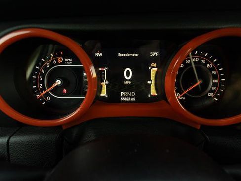 Used 2021 Jeep Gladiator Overland image 14