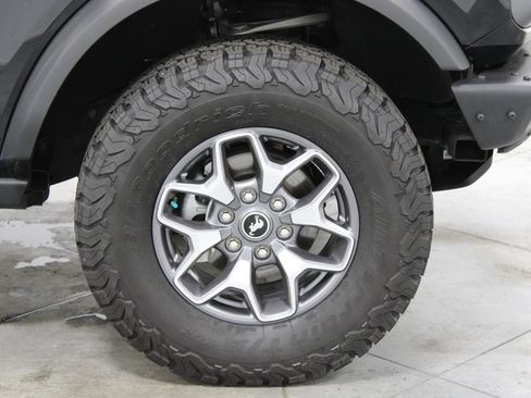 Used 2024 Ford Bronco Badlands AWD/4WD image 12