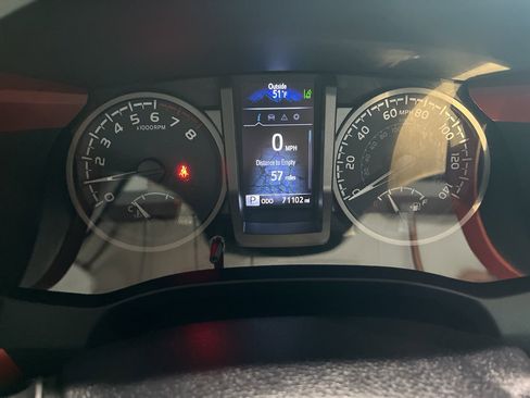 Used 2020 Toyota Tacoma TRD Off-Road image 16