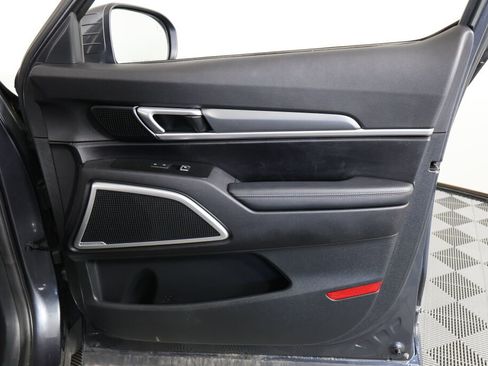 Used 2021 Kia Telluride LX image 25