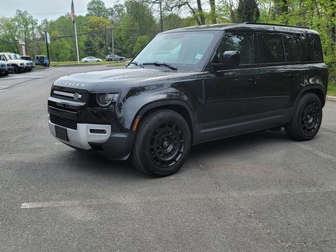 Used 2025 Land Rover Defender 110 S AWD/4WD image 5