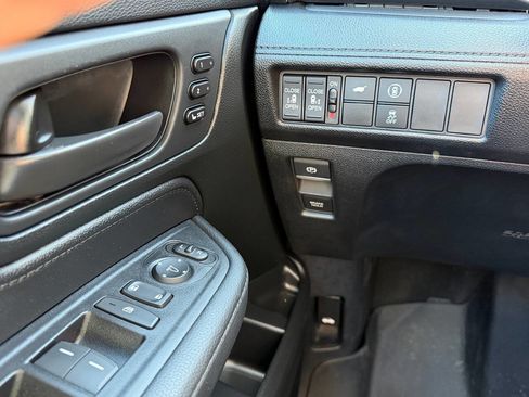 Used 2024 Honda Odyssey EX-L image 11