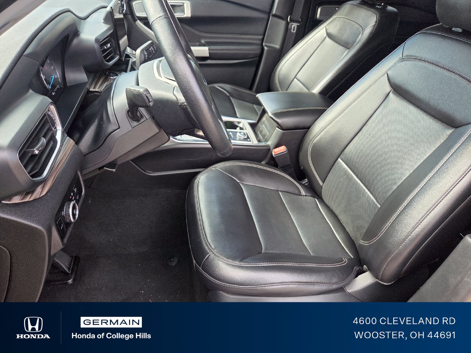 Used 2024 Ford Explorer Limited AWD/4WD image 26