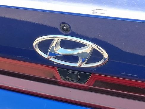 Used 2023 Hyundai Elantra SEL FWD image 23