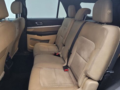 Used 2016 Ford Explorer FWD image 18