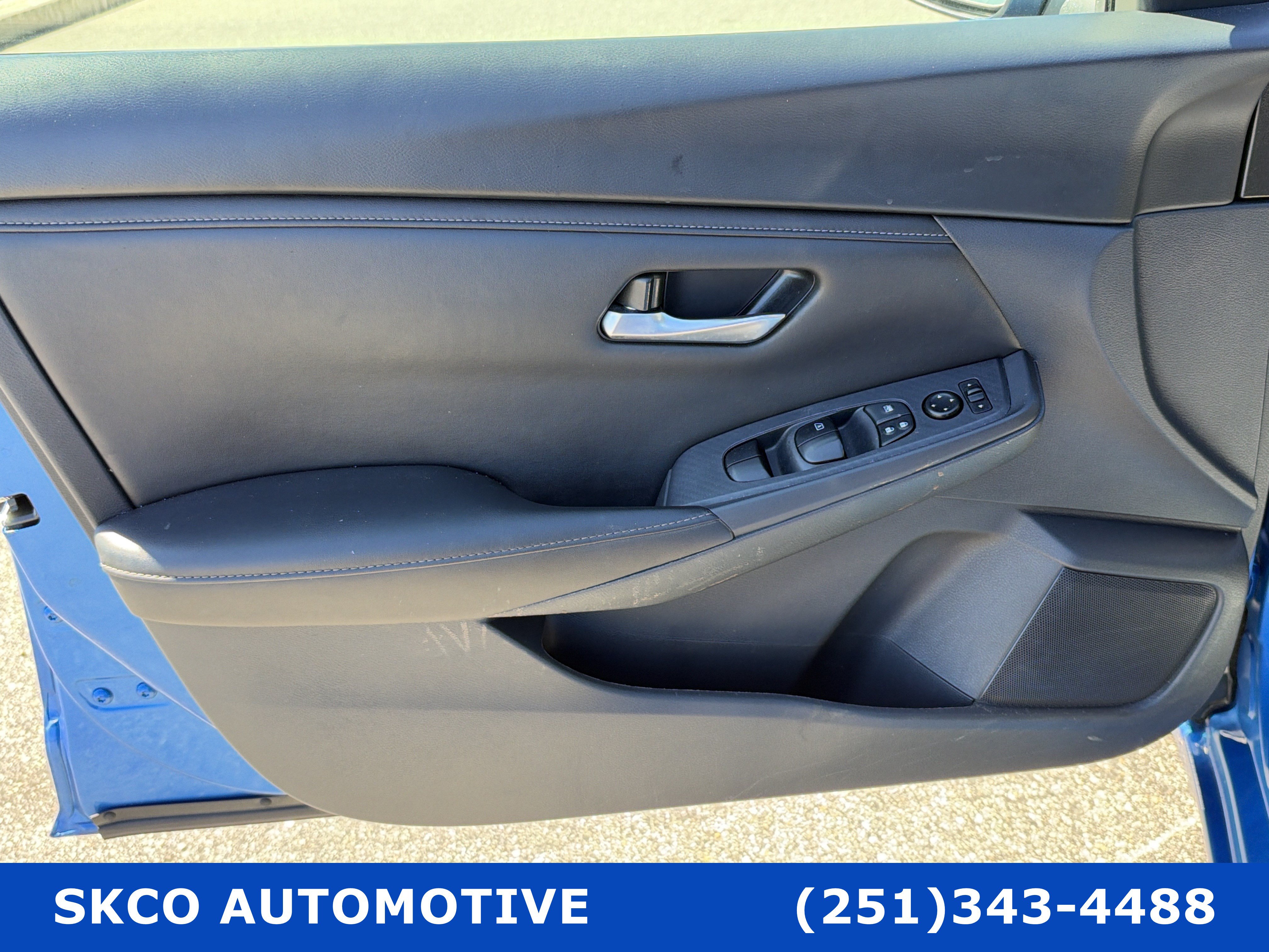 Used 2024 Nissan Sentra SV FWD image 12