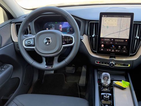 New 2026 Volvo XC60 B5 Core w/ Protection Package Premier image 12